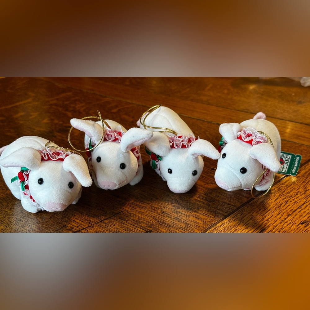 NWT 1989 Christmas Pig Plush Ornaments Heartline Lot of 4 New